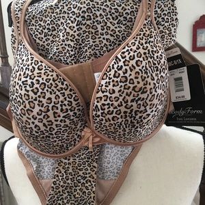 Bra panty set, NWT, Body Form, size 38C